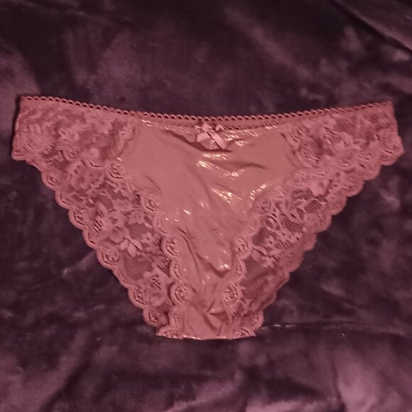 NWT~ Victoria's Secret Dream Angels Cheekini Lace Trim Panty (Size: Large) - Picture 1 of 5